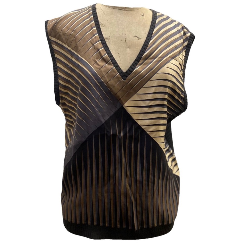 Gucci by Tom Ford Silk sleeveless shirt